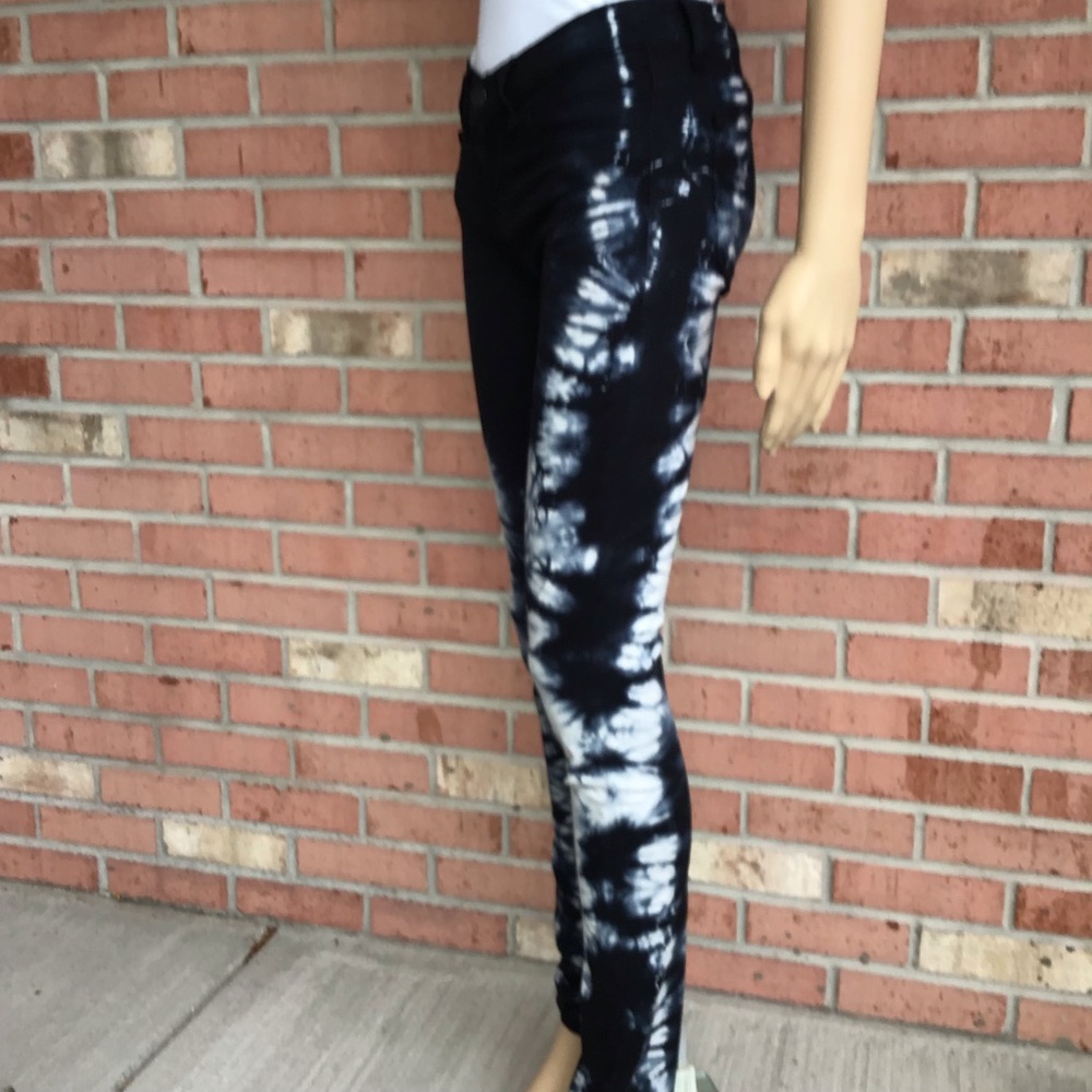 SALE J BRAND BLACK & WHITE TIE DYE SKINNY w/ STRETCH - Picture 1 of 11